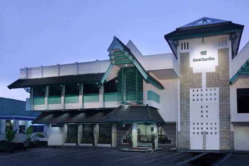 Hotel Santika Semarang Luaran gambar